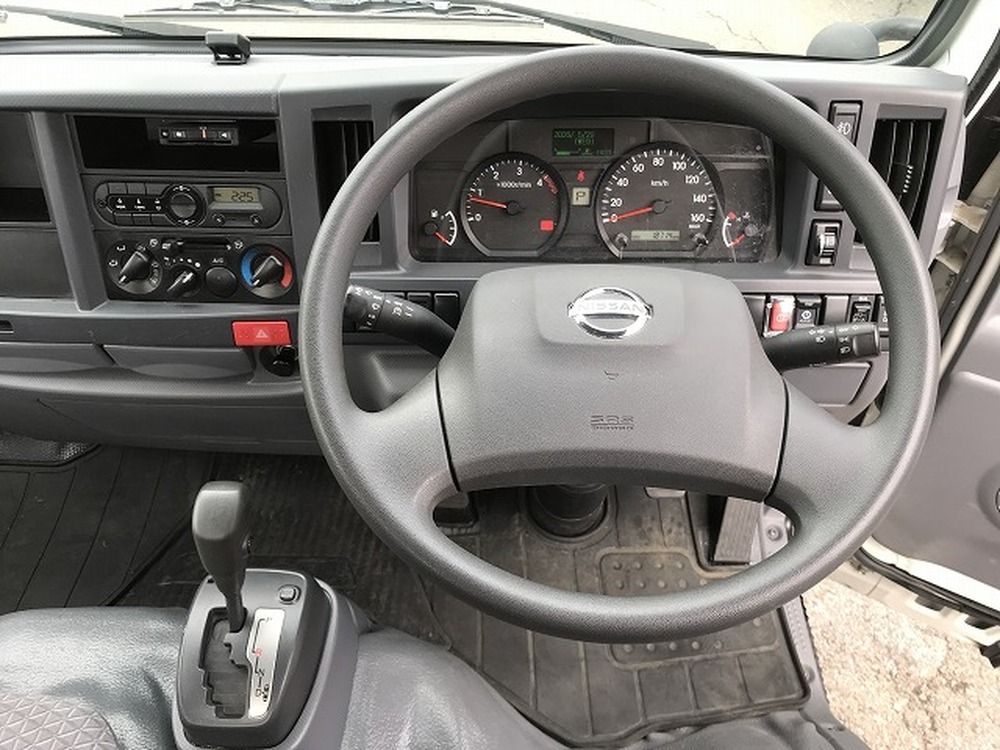 日産　アトラストラック