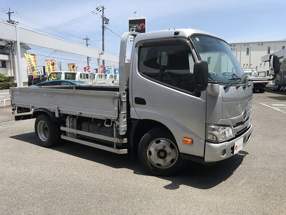 日野　デュトロ