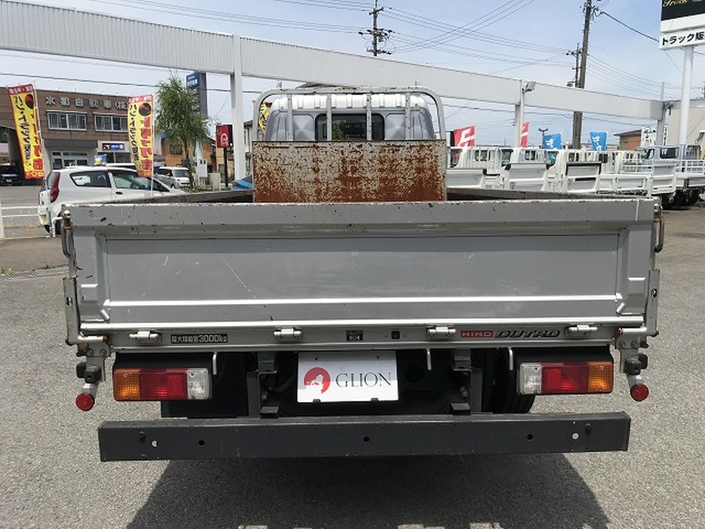 日野　デュトロ