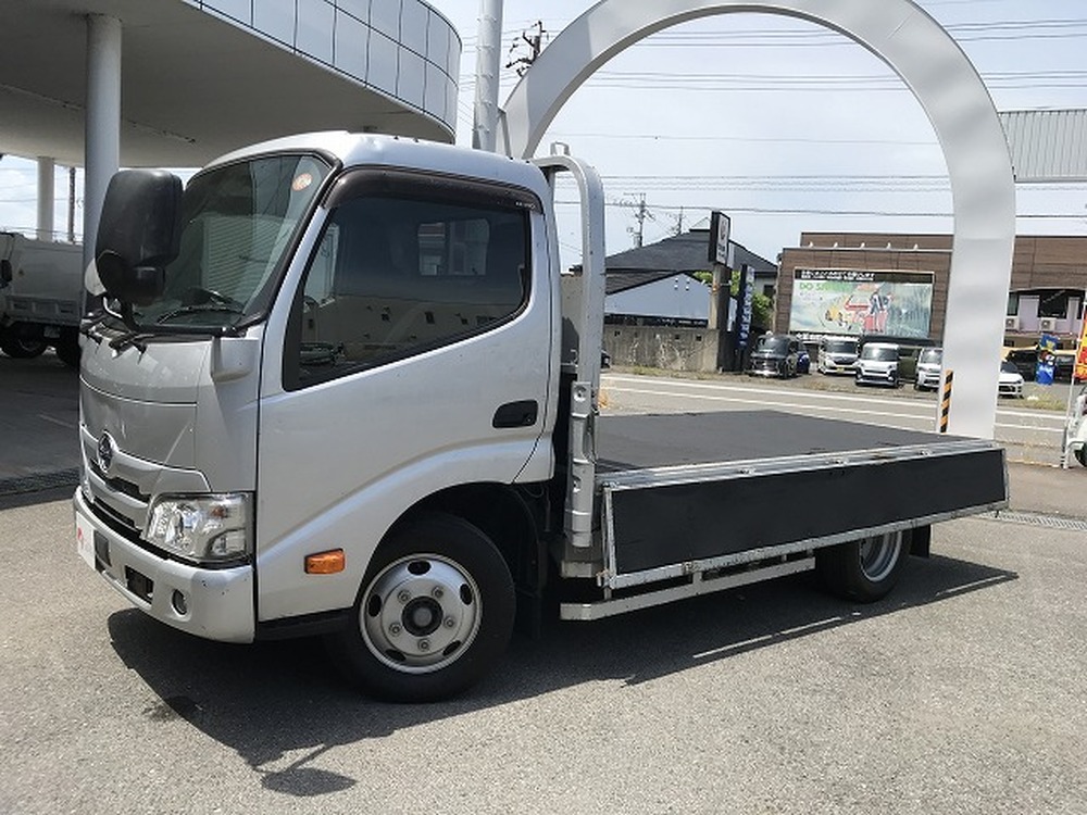 日野　デュトロ