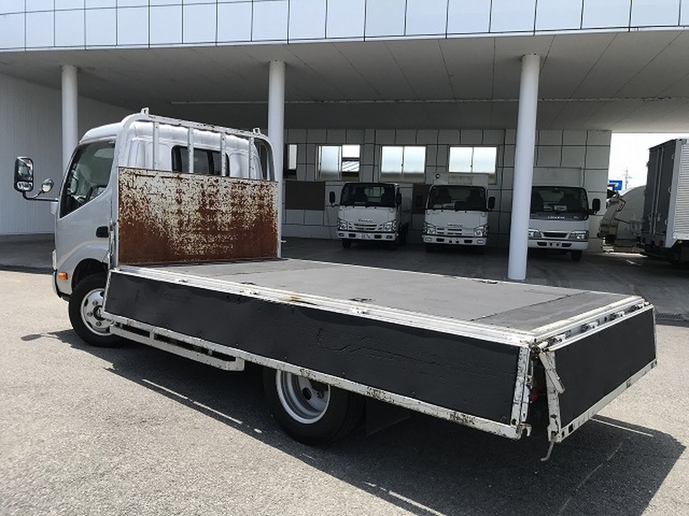 日野　デュトロ