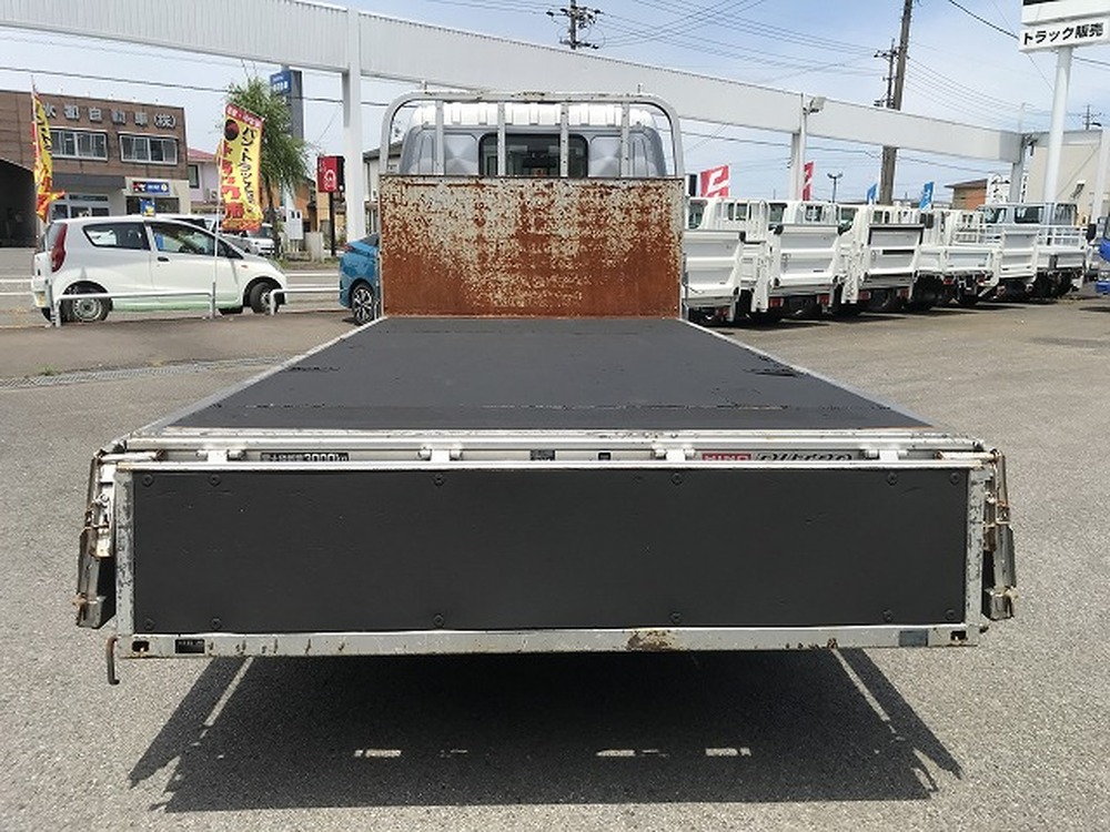 日野　デュトロ
