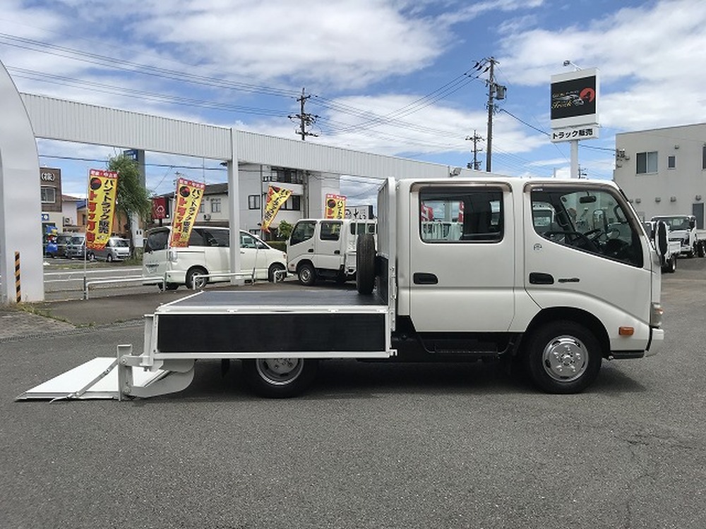 日野　デュトロ