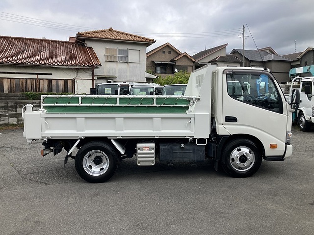 日野　デュトロ