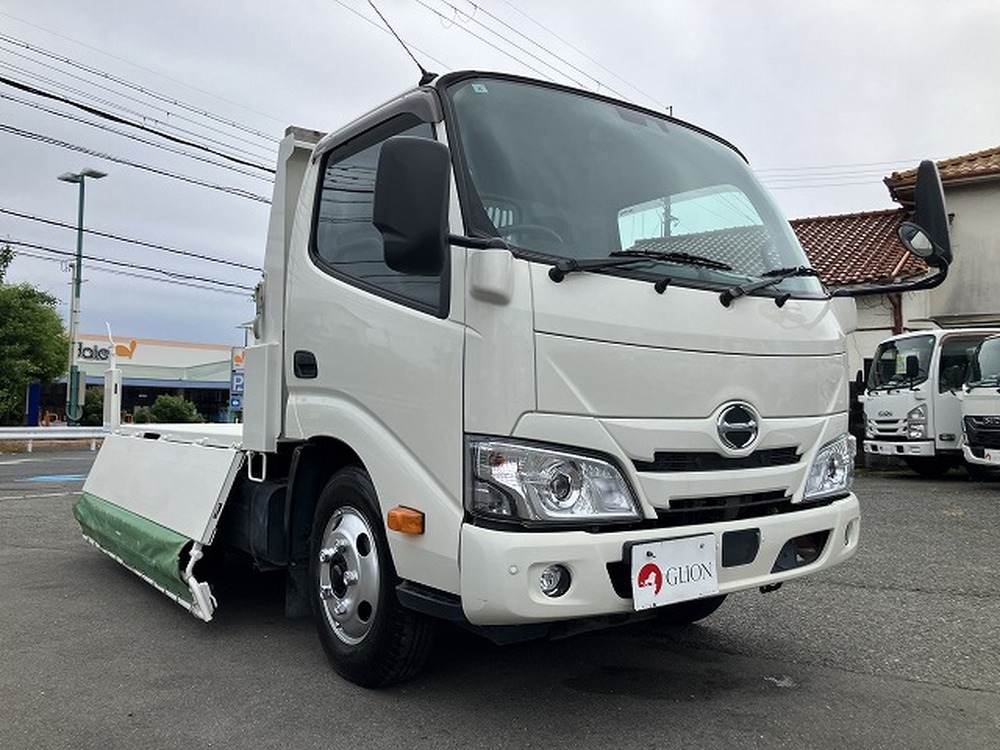 日野　デュトロ