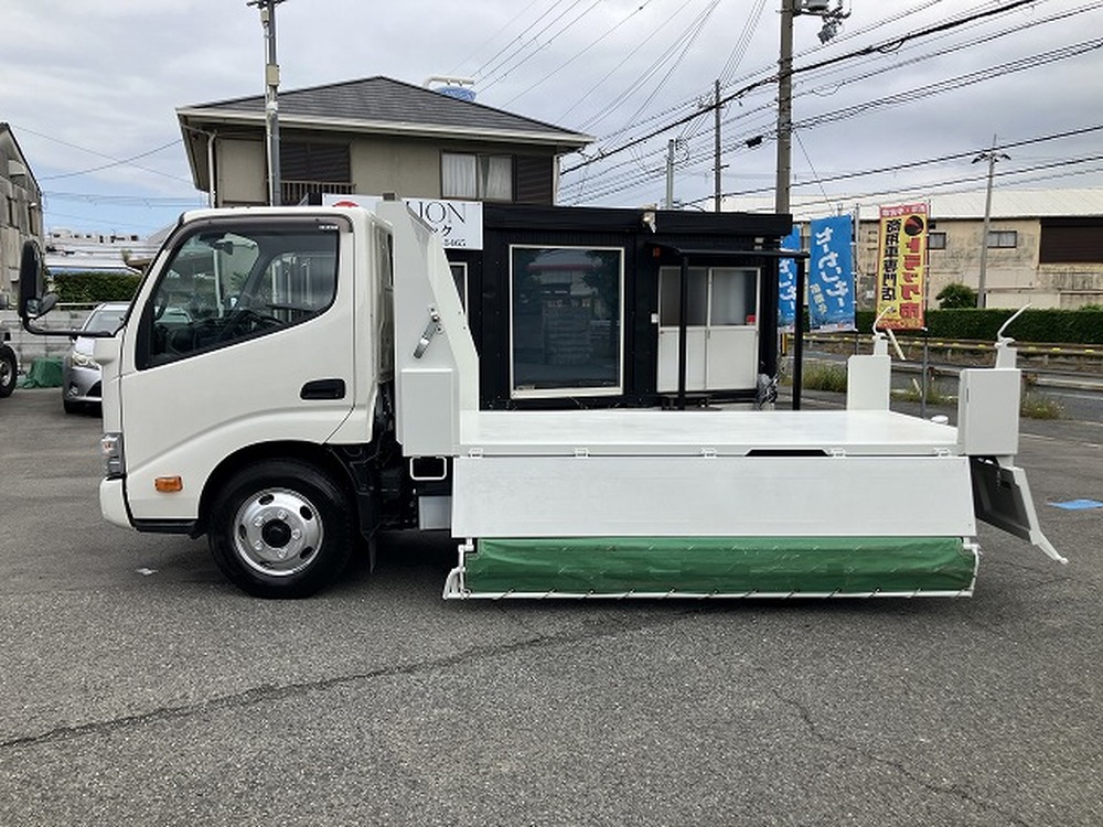 日野　デュトロ