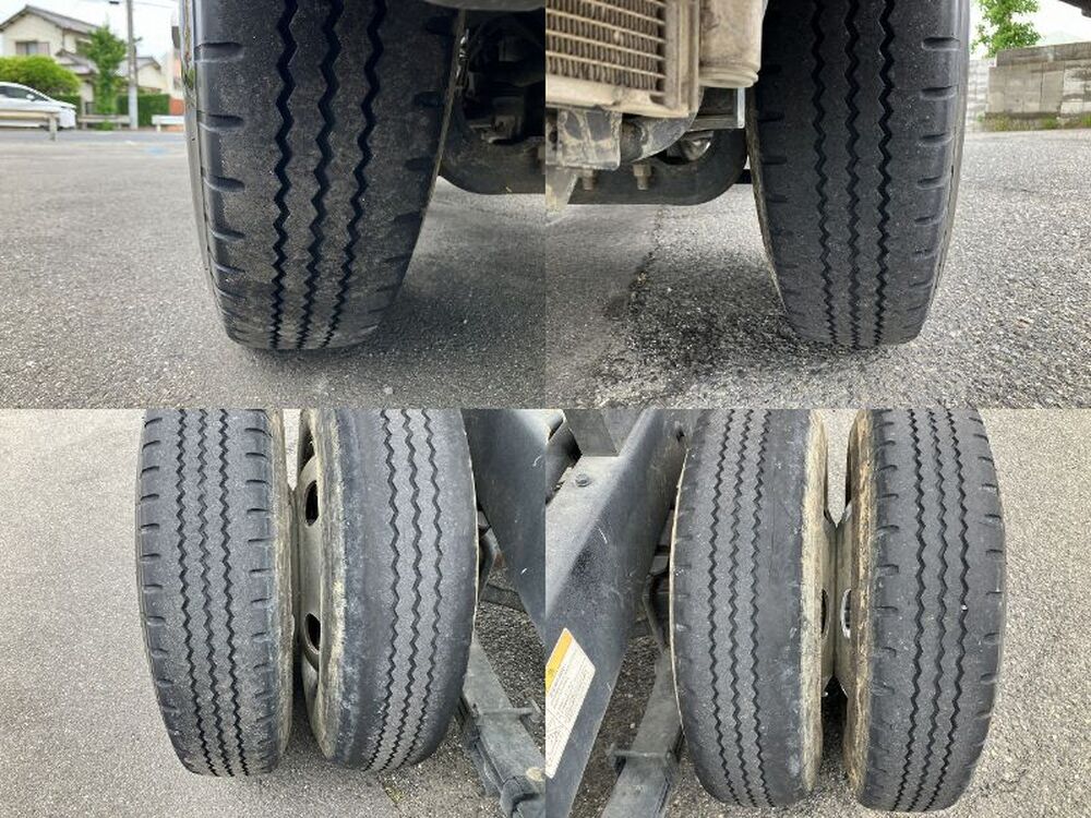 日野　デュトロ