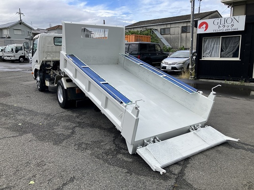 日野　デュトロ