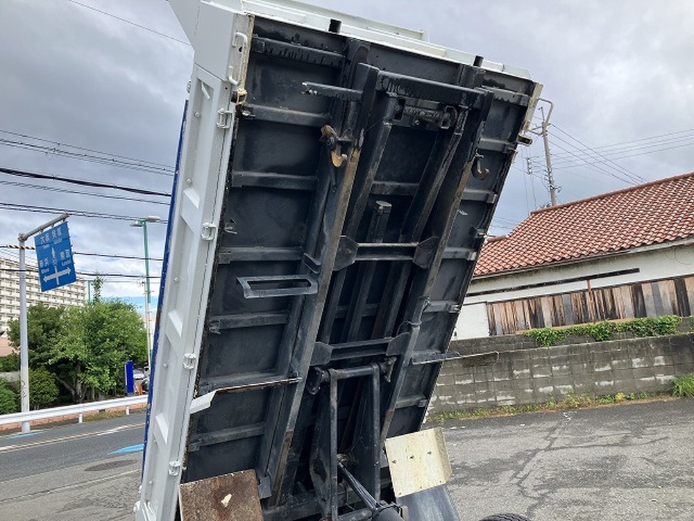 日野　デュトロ