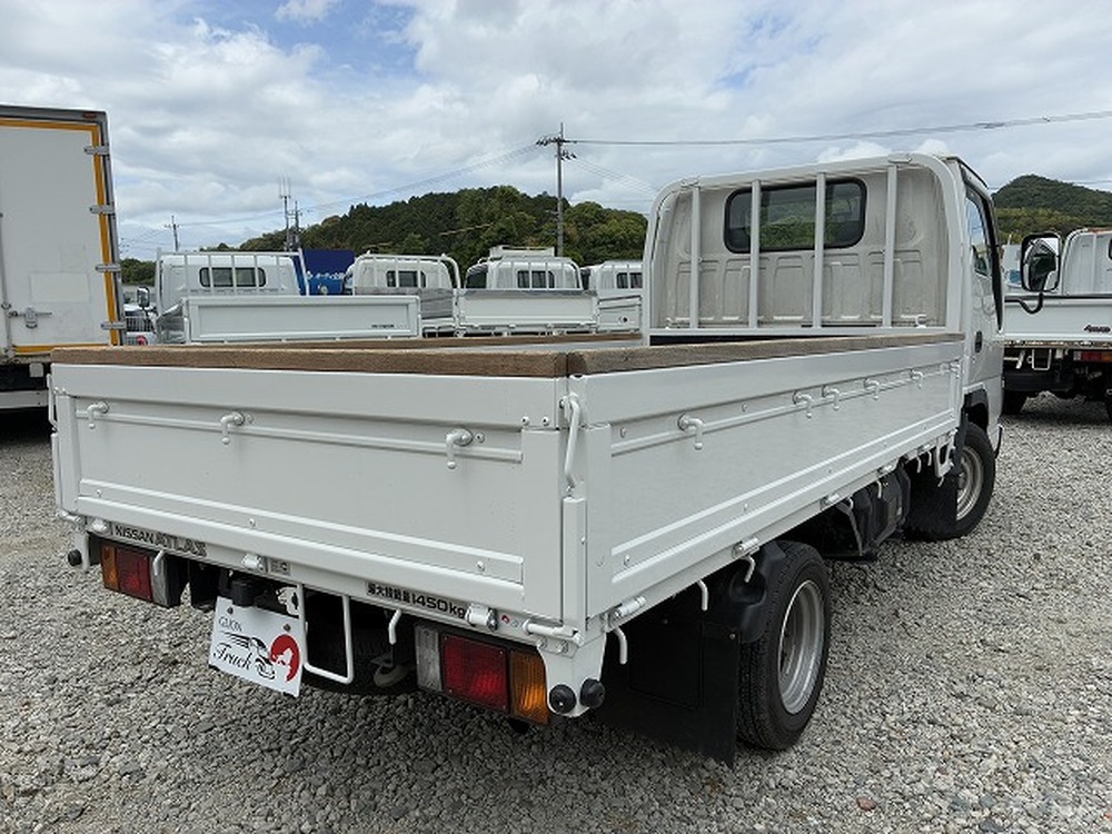 日産　アトラストラック