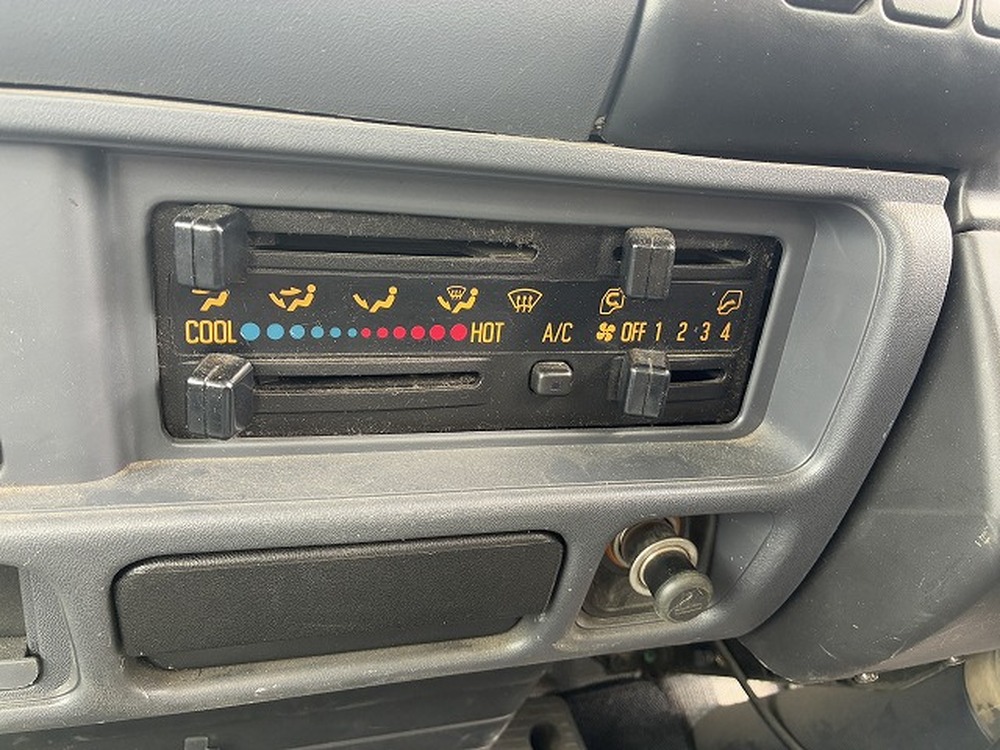 日産　アトラストラック