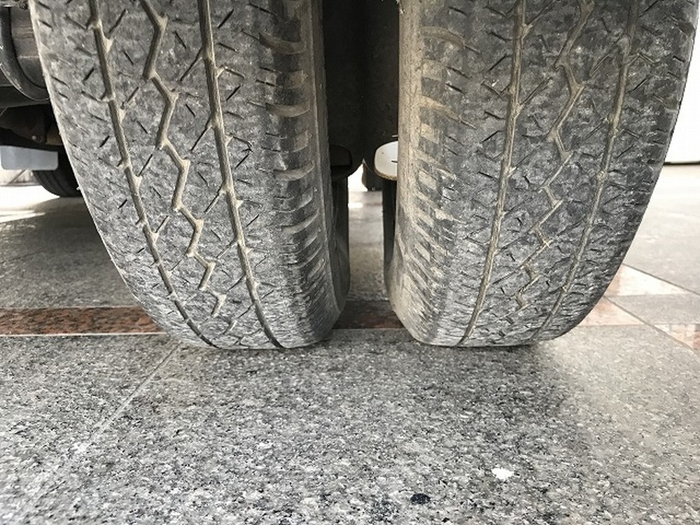日産　バネットトラック