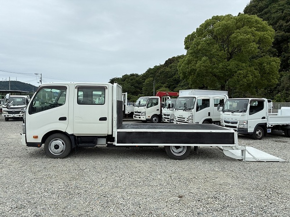 日野　デュトロ