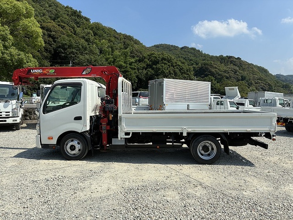 日野　デュトロ