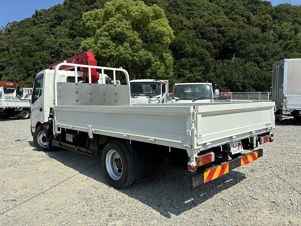日野　デュトロ
