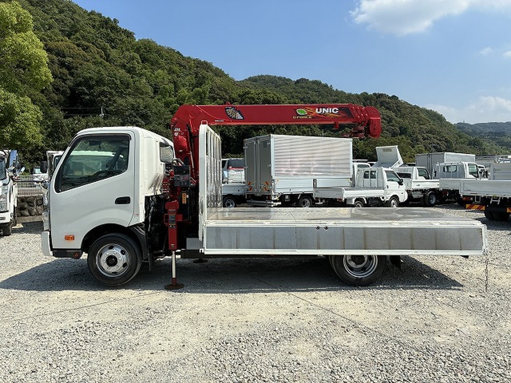 日野　デュトロ