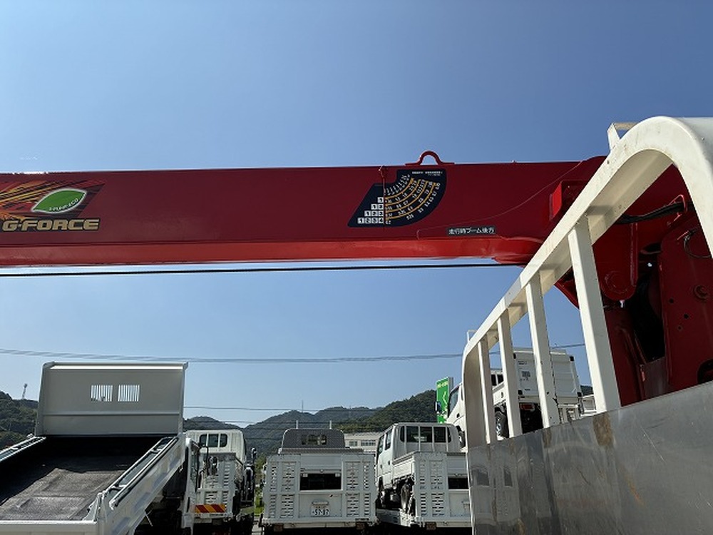日野　デュトロ