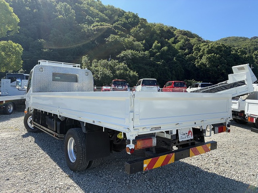 日野　デュトロ