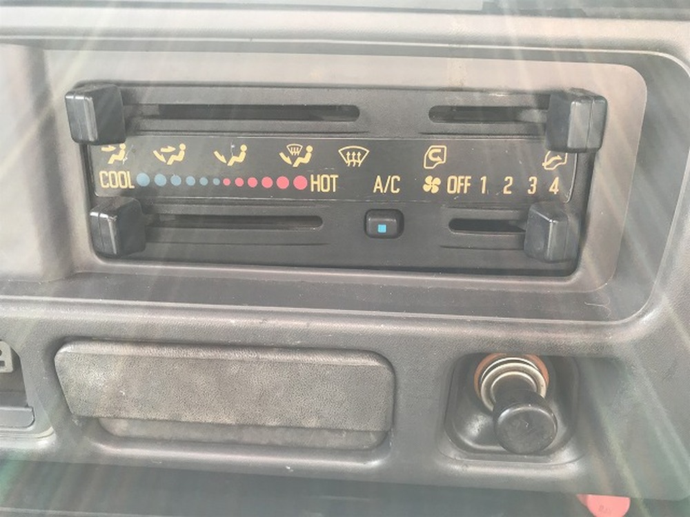 日産　アトラストラック