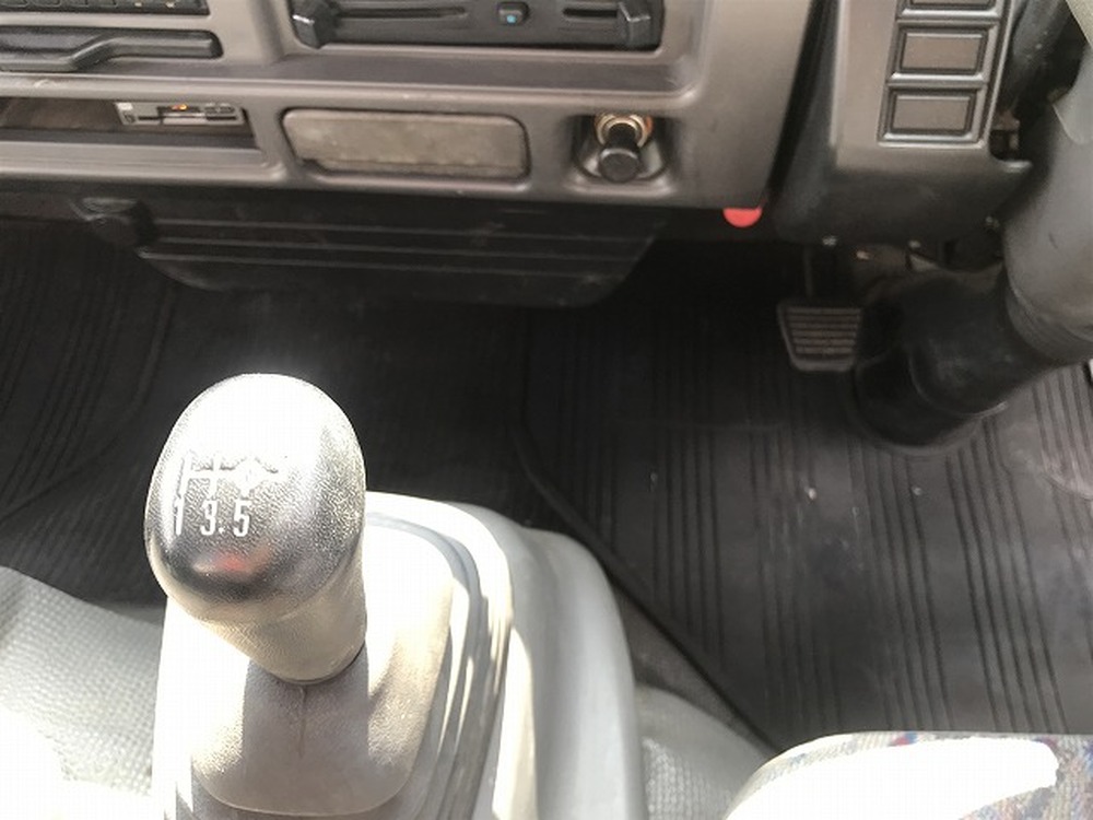 日産　アトラストラック