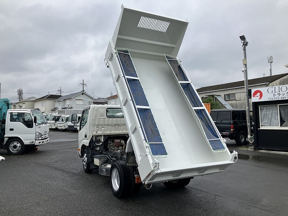 日野　デュトロ