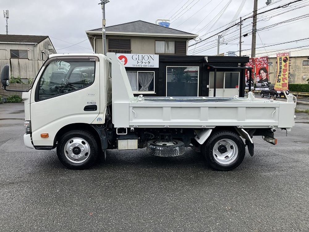 日野　デュトロ