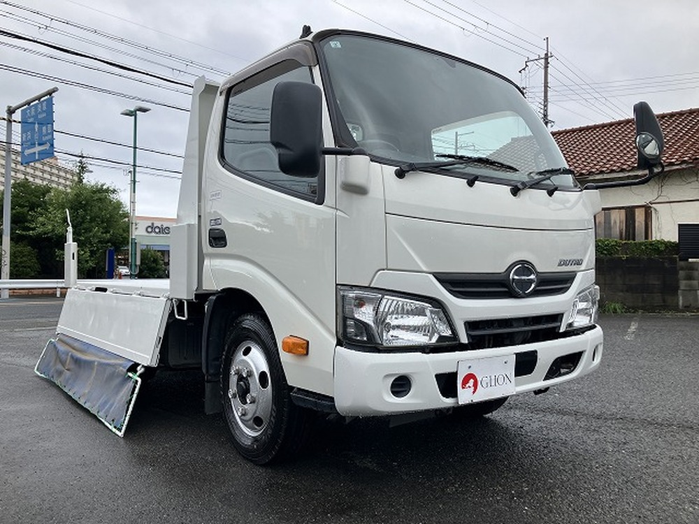 日野　デュトロ