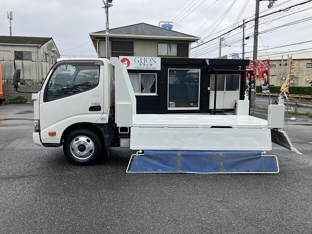 日野　デュトロ