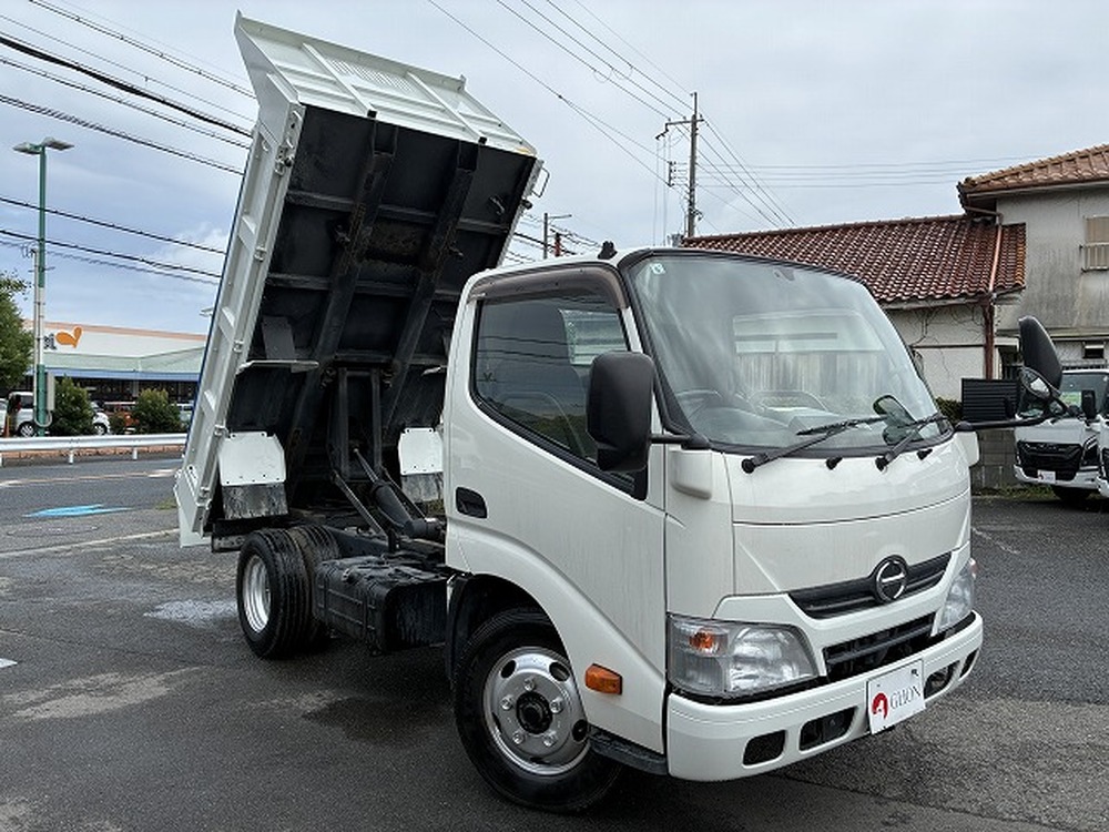 日野　デュトロ