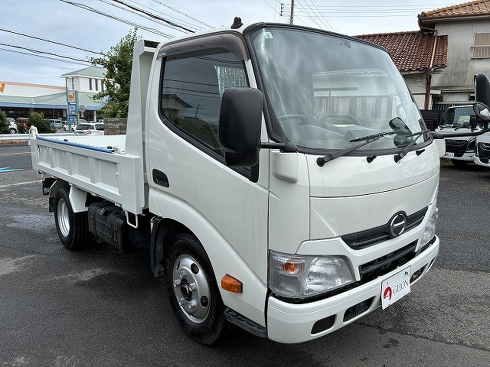 日野　デュトロ