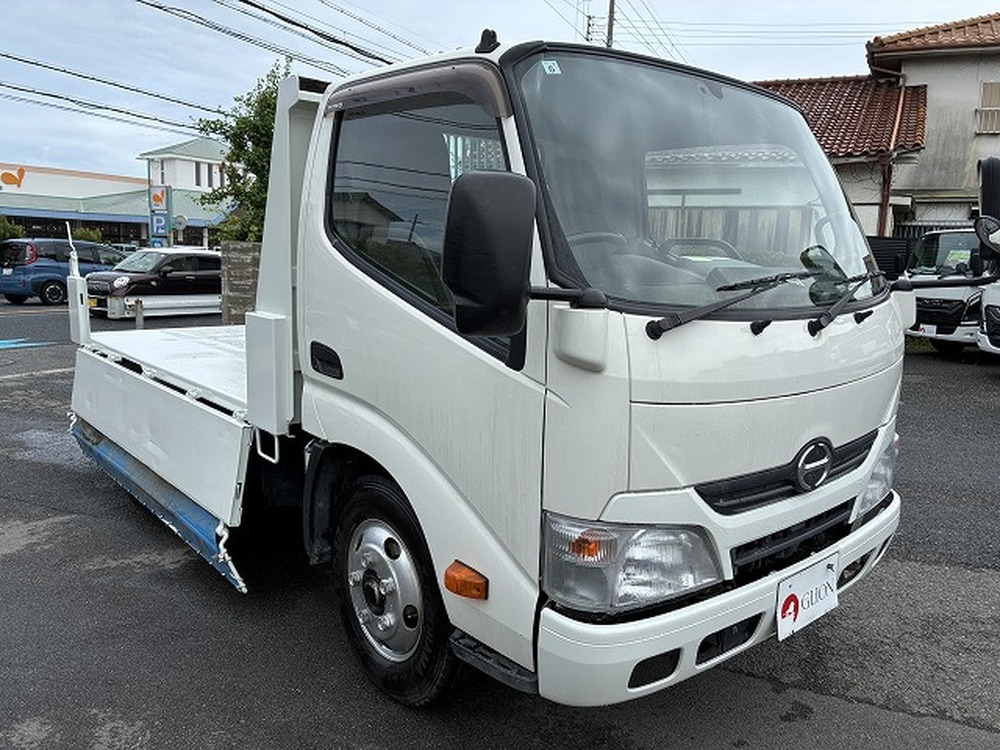 日野　デュトロ