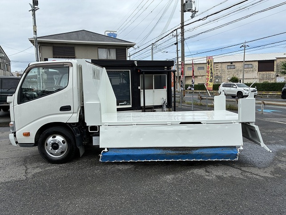 日野　デュトロ