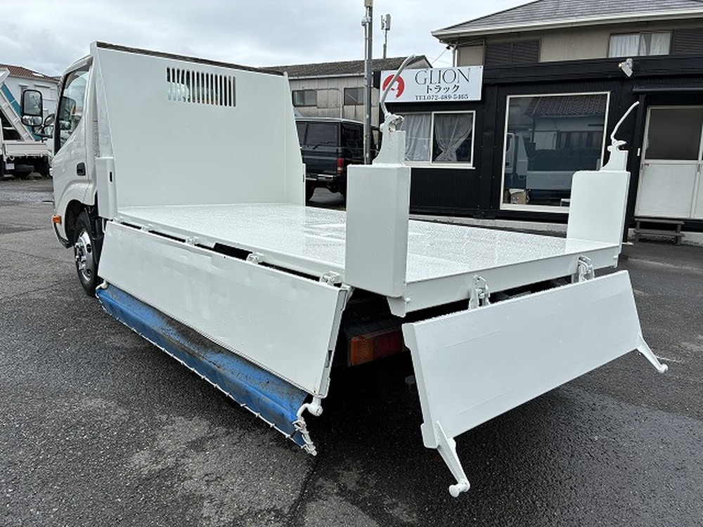 日野　デュトロ