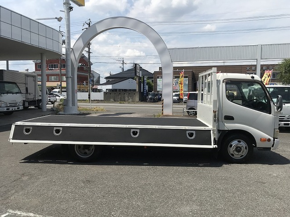 日野　デュトロ