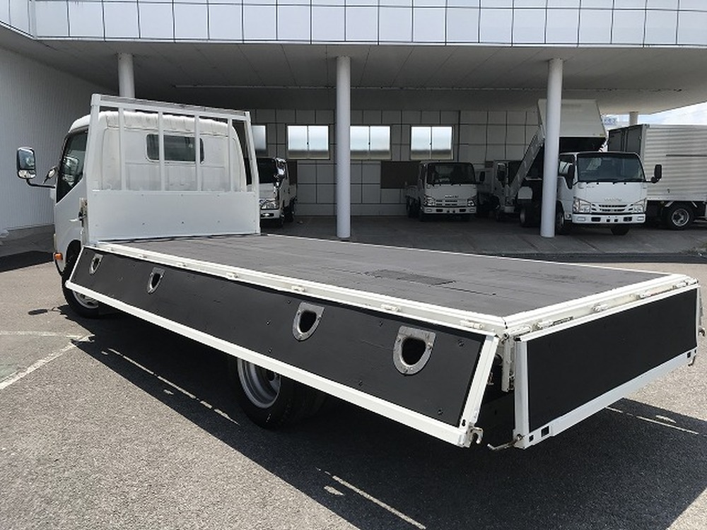 日野　デュトロ