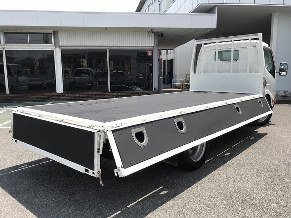 日野　デュトロ