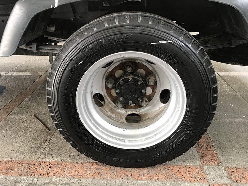 日野　デュトロ