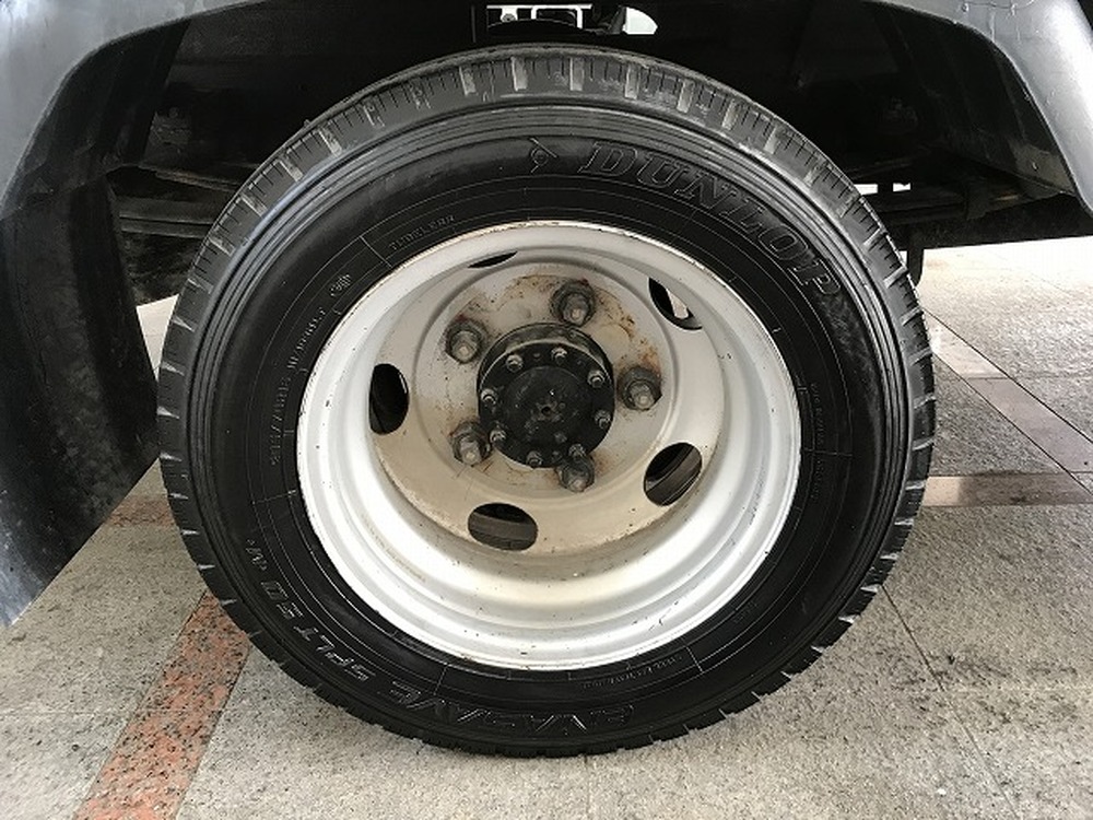 日野　デュトロ