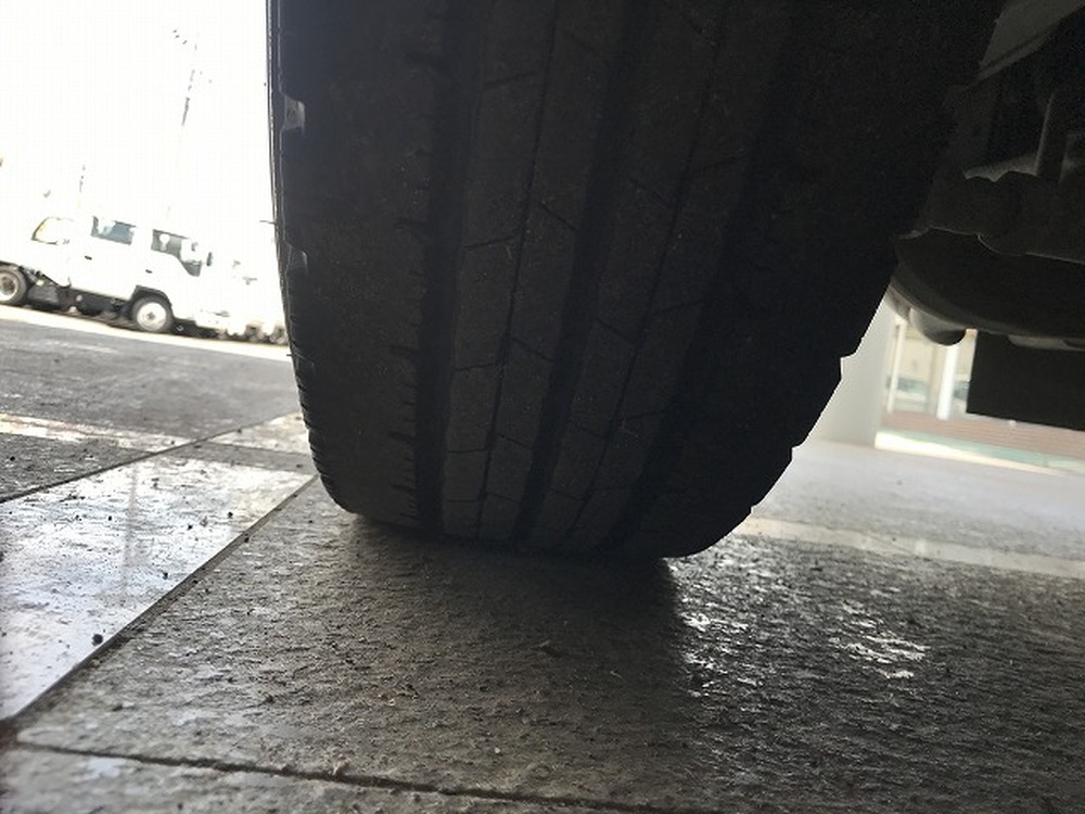 日野　デュトロ