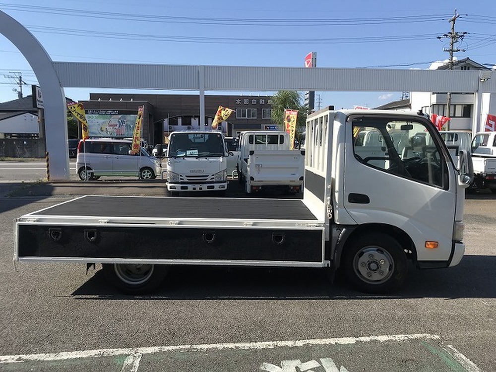 日野　デュトロ