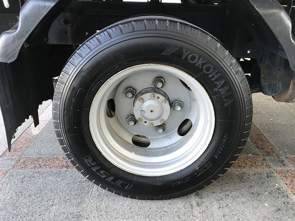 日野　デュトロ