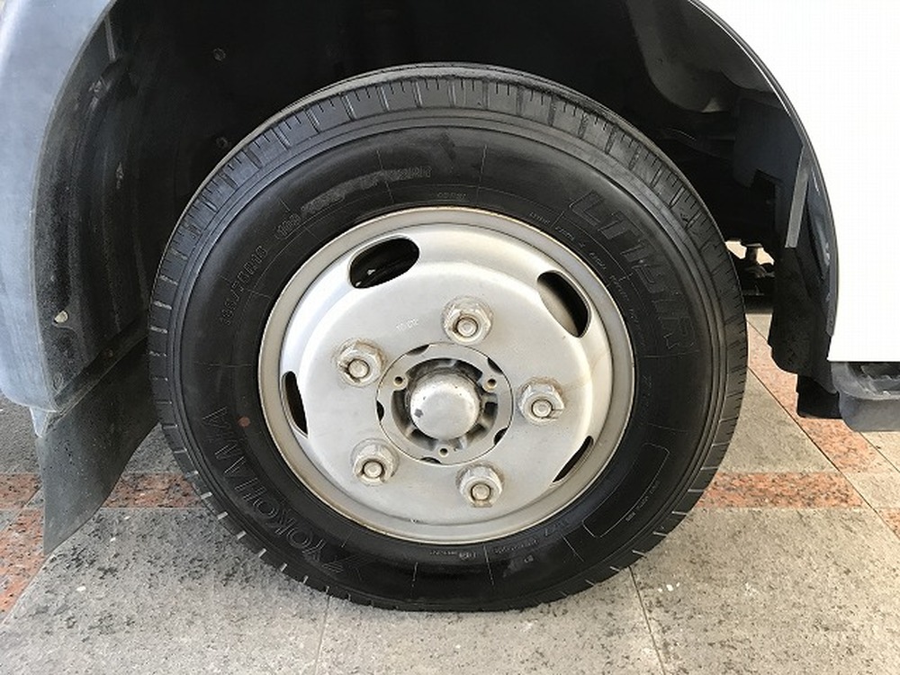 日野　デュトロ