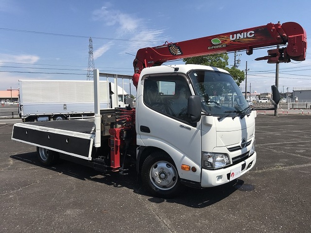 日野　デュトロ