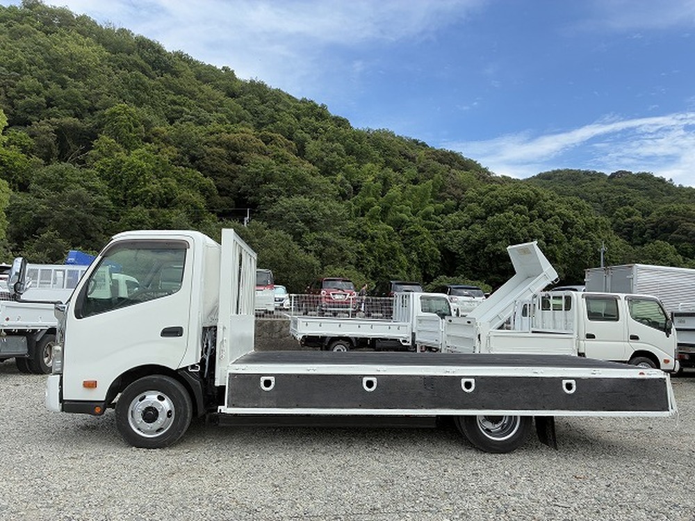 日野　デュトロ