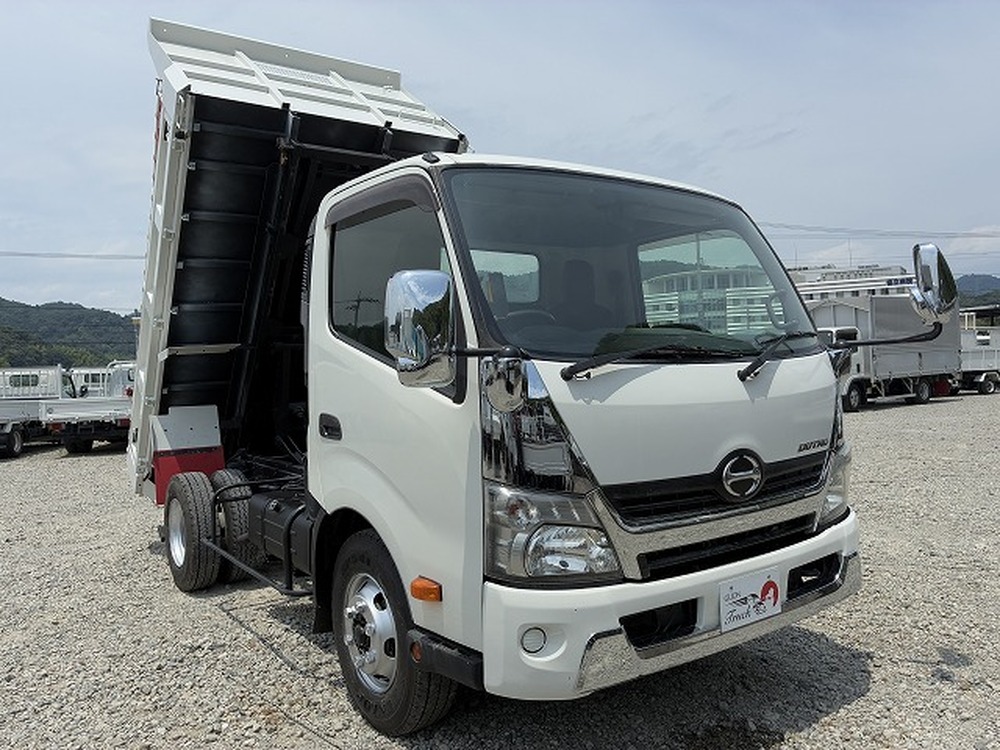 日野　デュトロ