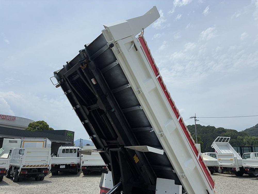 日野　デュトロ