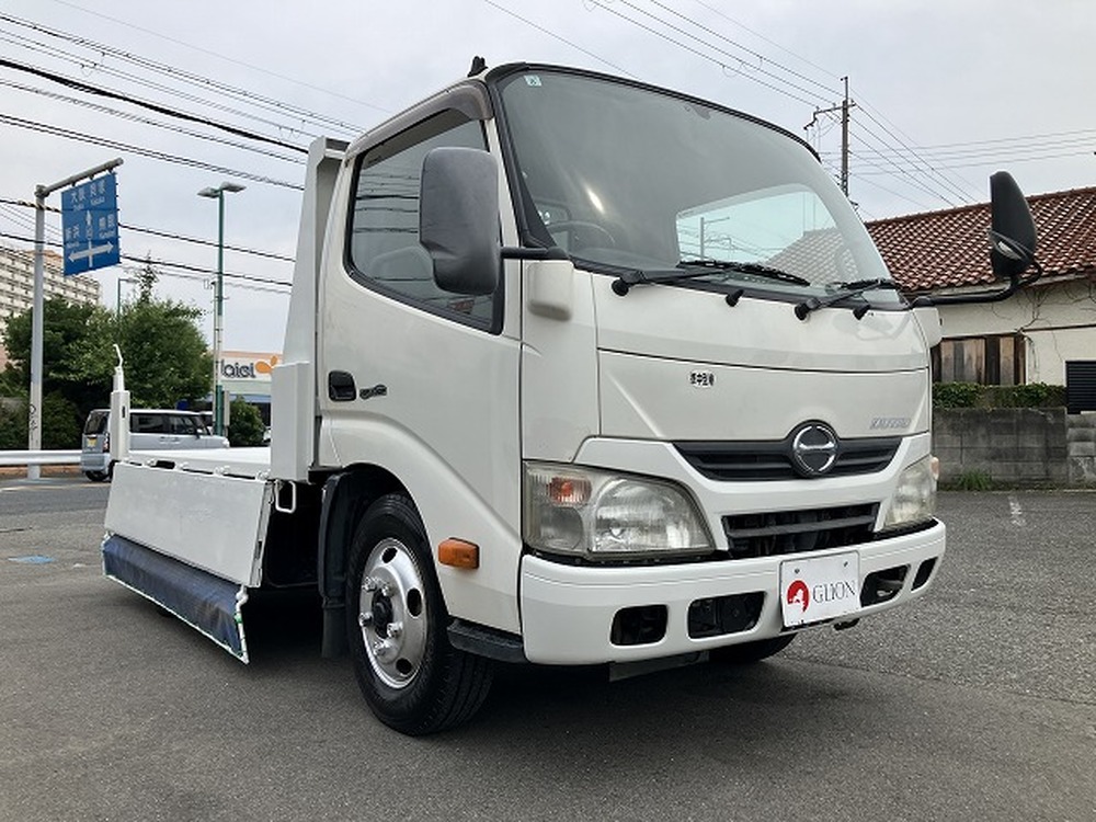 日野　デュトロ