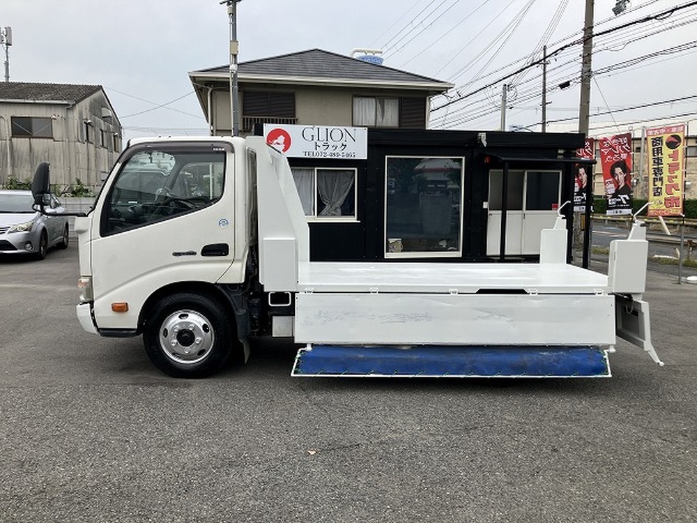 日野　デュトロ