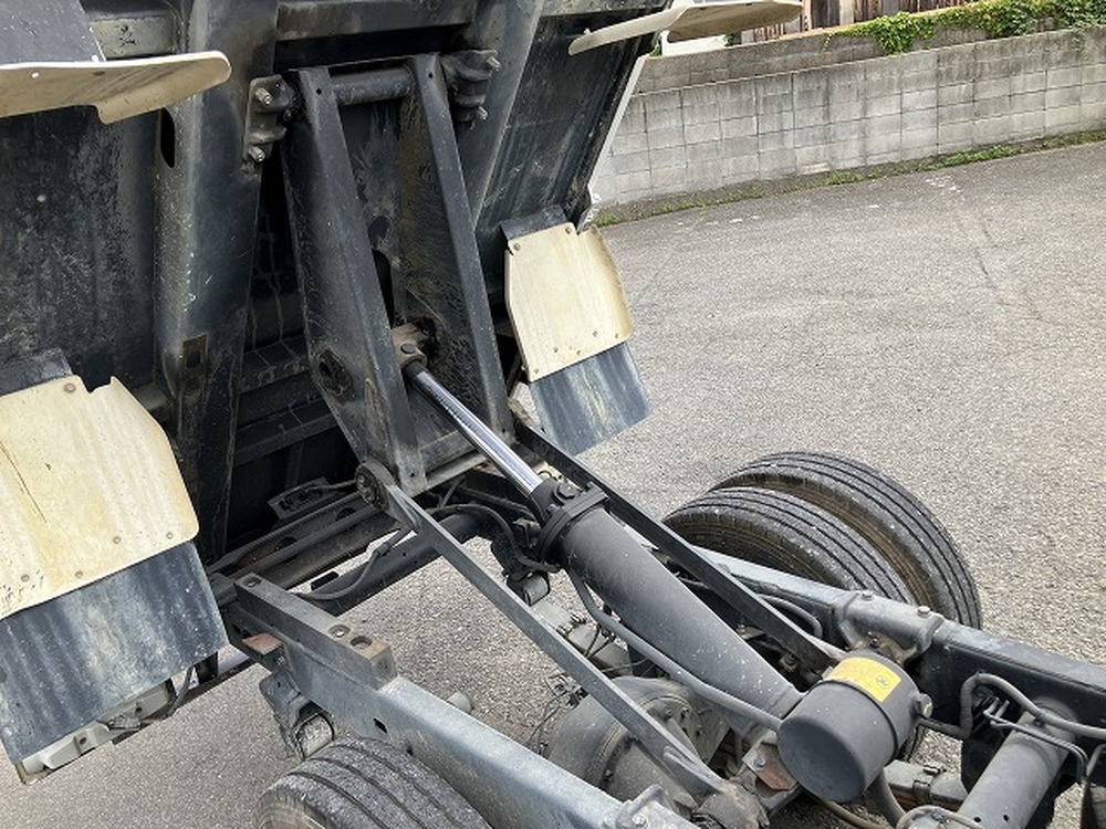日野　デュトロ