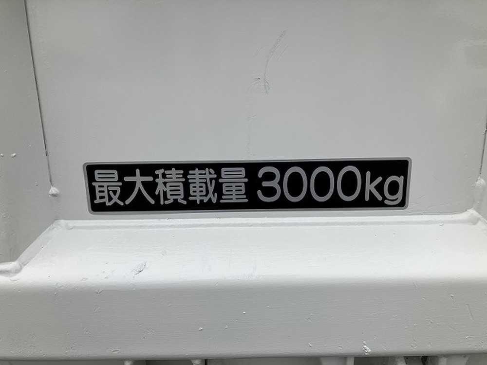 日野　デュトロ